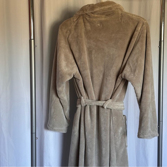 Brookstone Spa Tan Robe - Picture 8 of 10